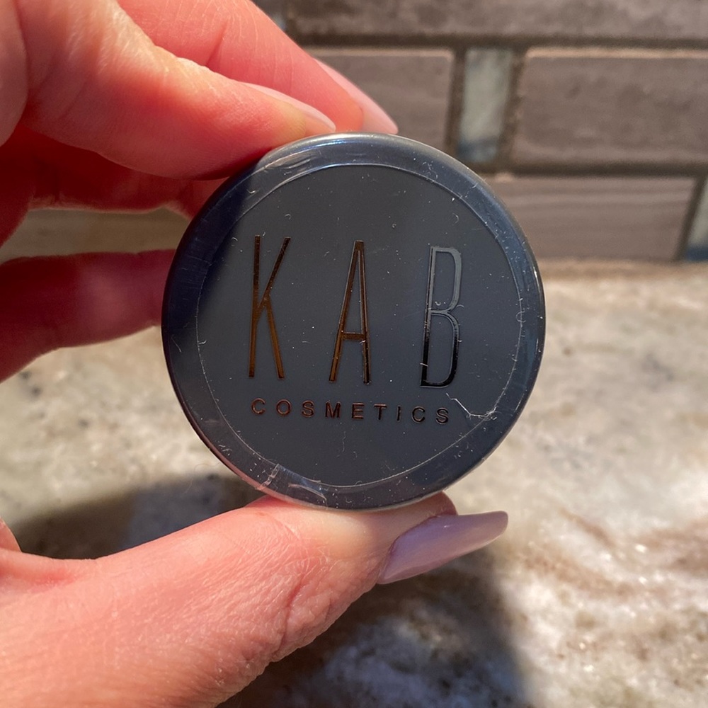 KAB Cosmetics translucent setting powder NWT
